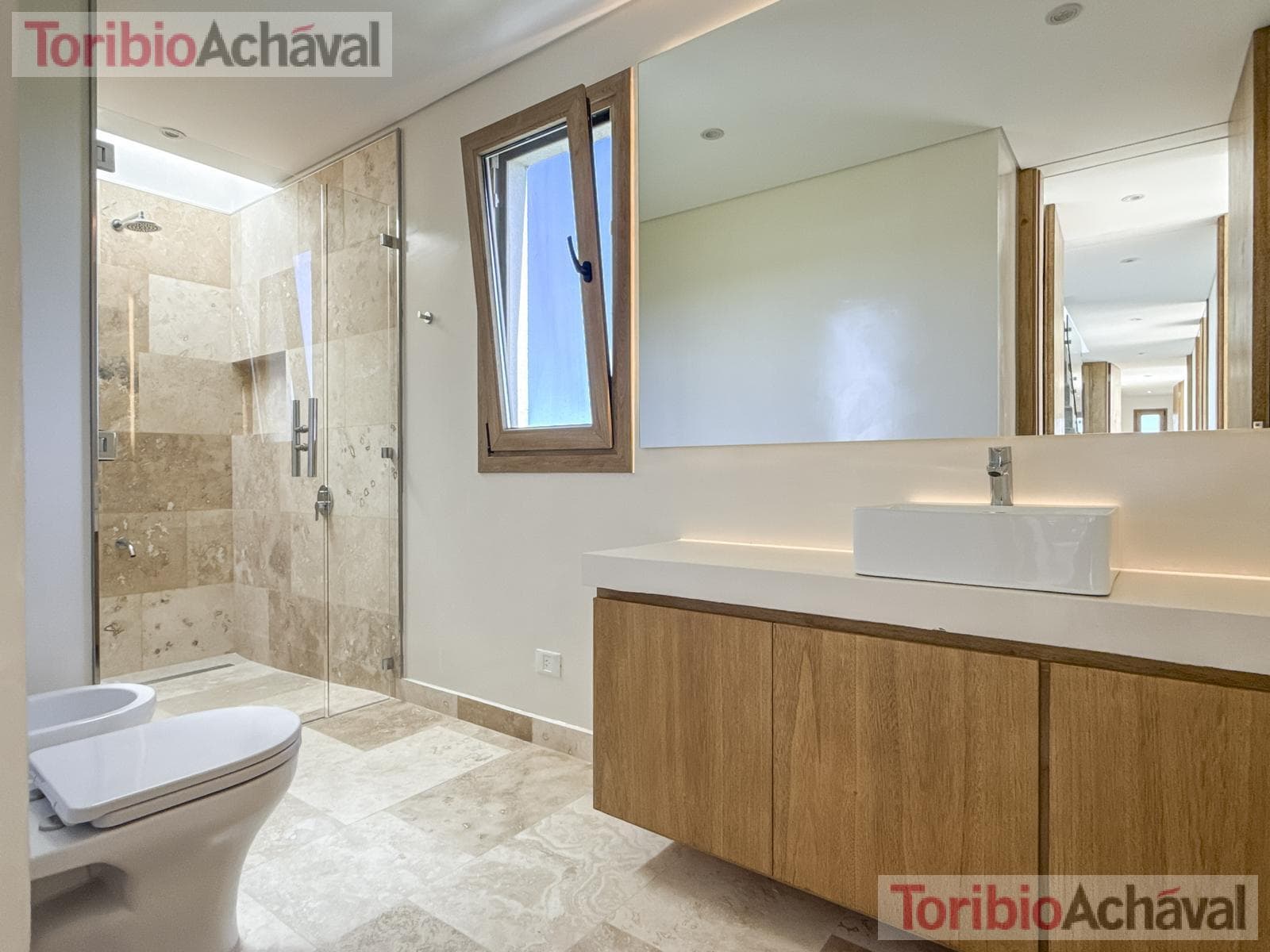 Brand-new, waterfront, premium home with 9 rooms for sale in Los Puentes, Nordelta