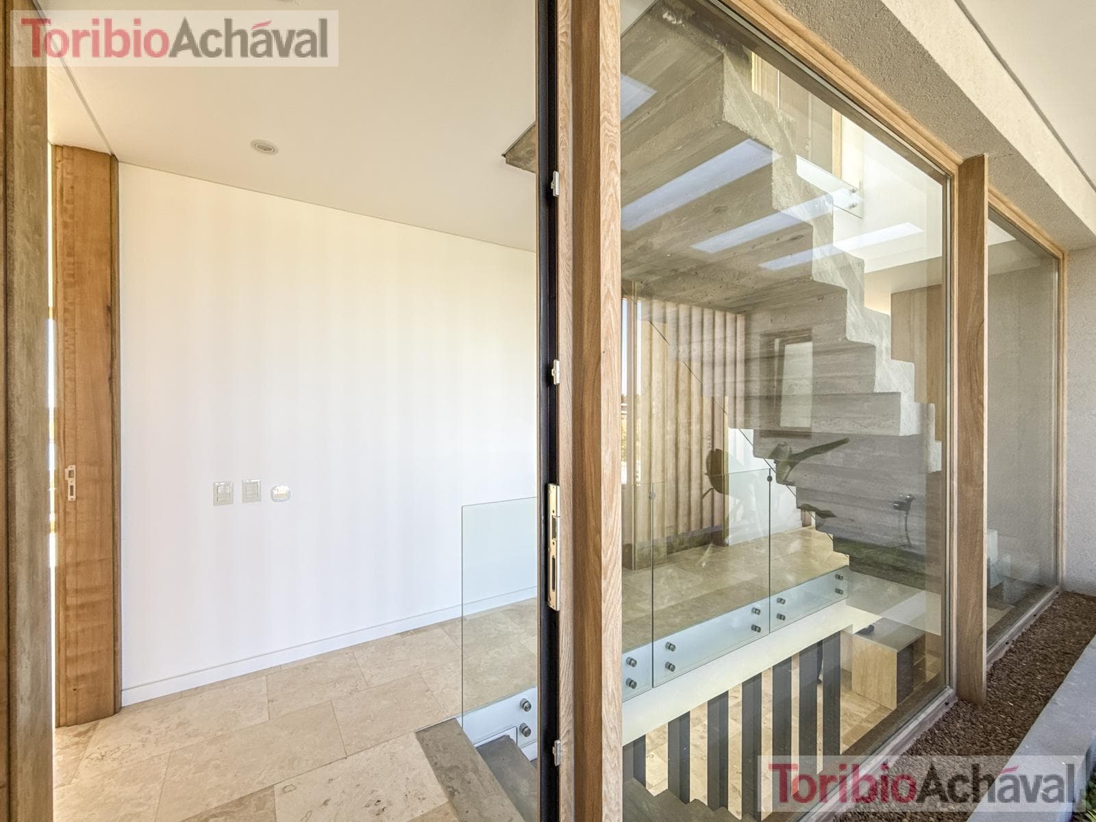 Brand-new, waterfront, premium home with 9 rooms for sale in Los Puentes, Nordelta
