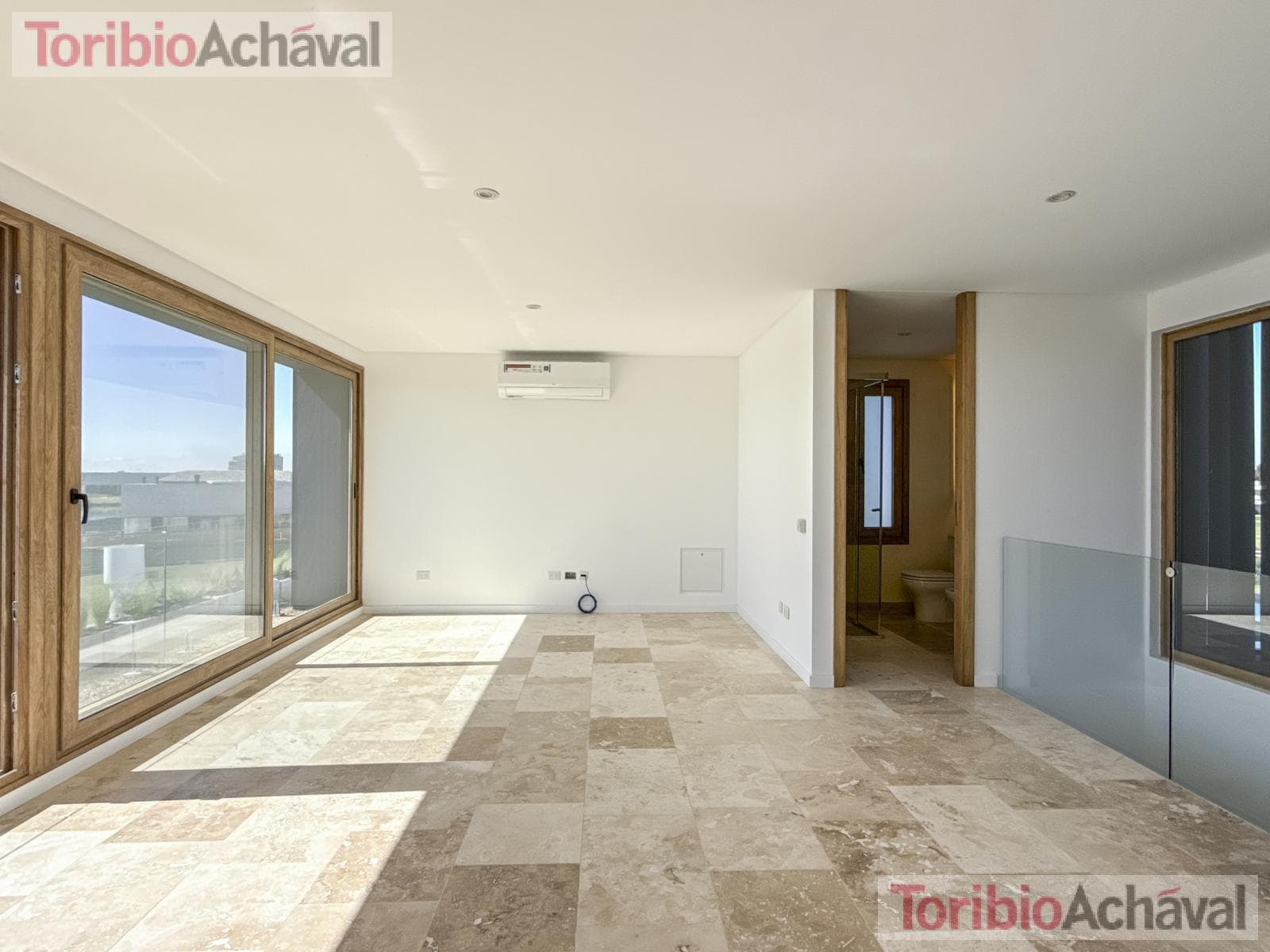 Brand-new, waterfront, premium home with 9 rooms for sale in Los Puentes, Nordelta