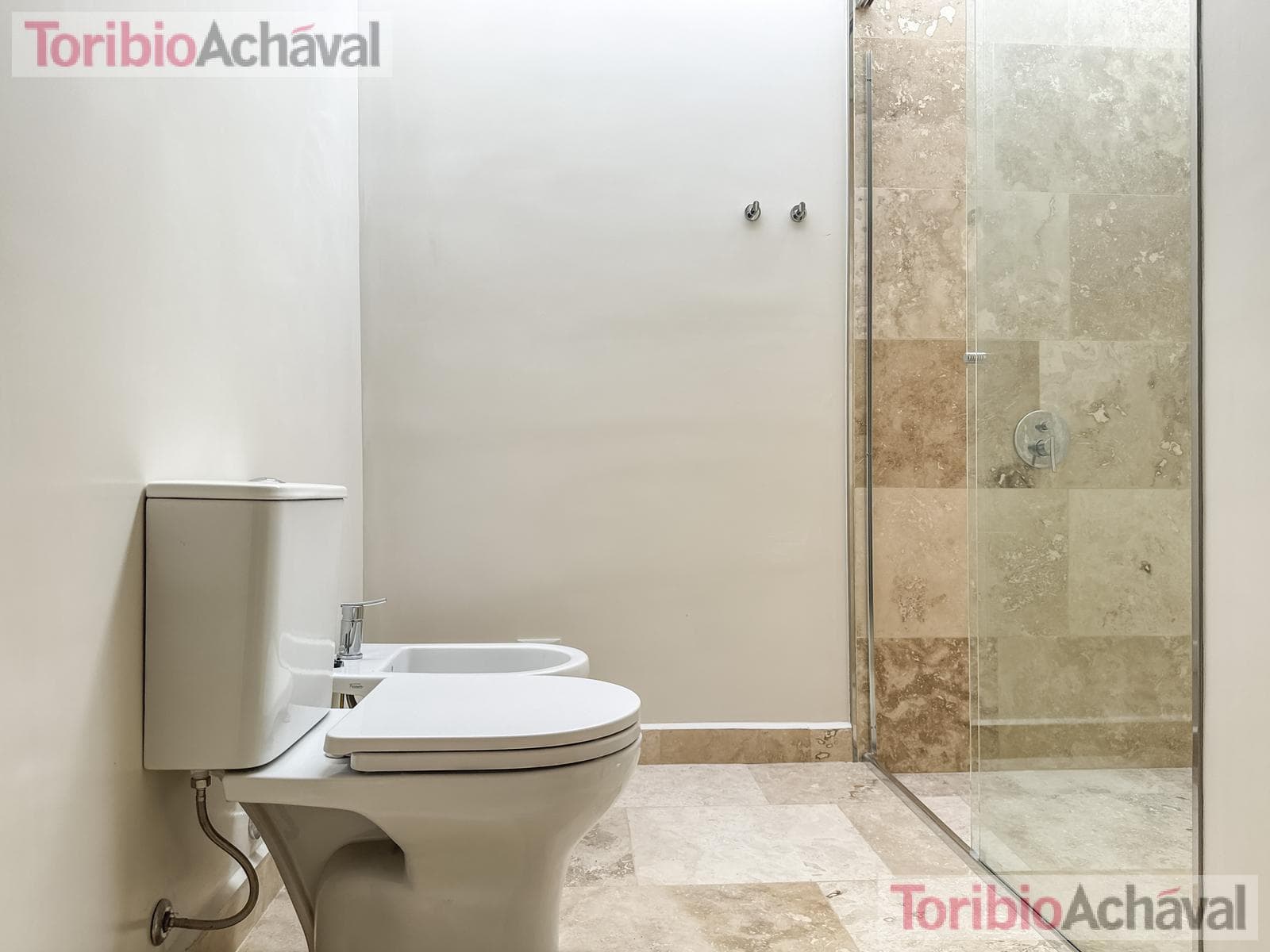 Brand-new, waterfront, premium home with 9 rooms for sale in Los Puentes, Nordelta