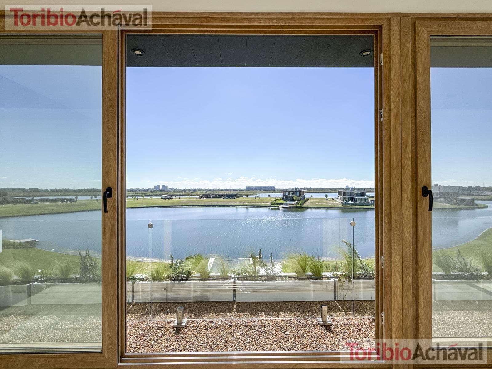 Brand-new, waterfront, premium home with 9 rooms for sale in Los Puentes, Nordelta
