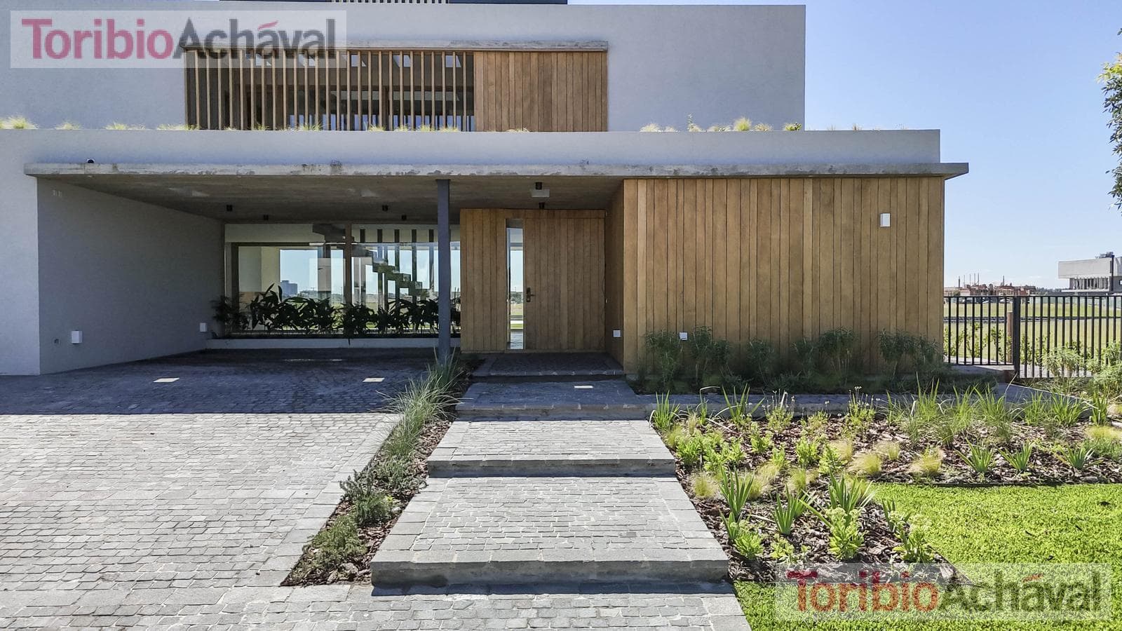 Brand-new, waterfront, premium home with 9 rooms for sale in Los Puentes, Nordelta