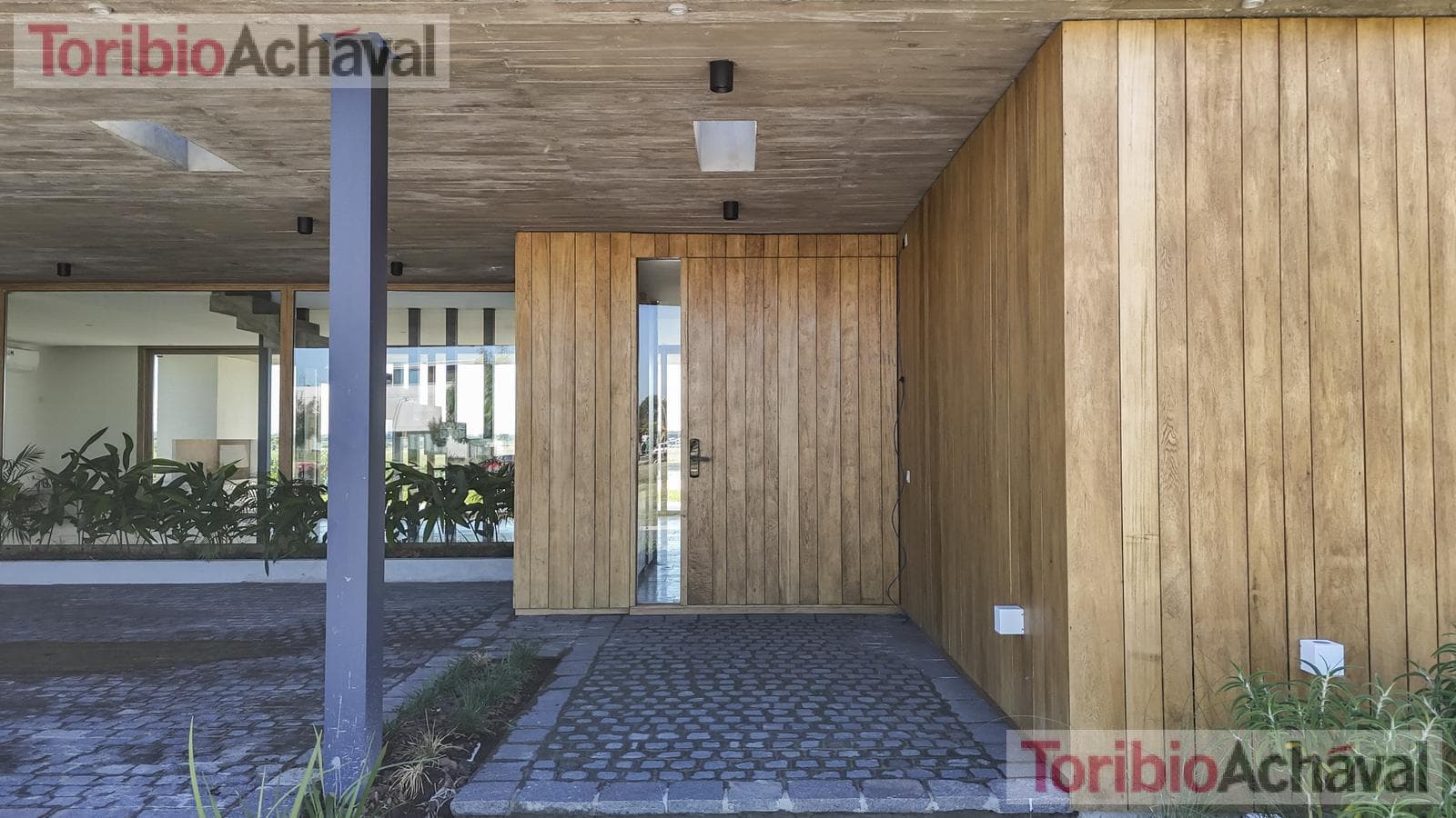 Brand-new, waterfront, premium home with 9 rooms for sale in Los Puentes, Nordelta