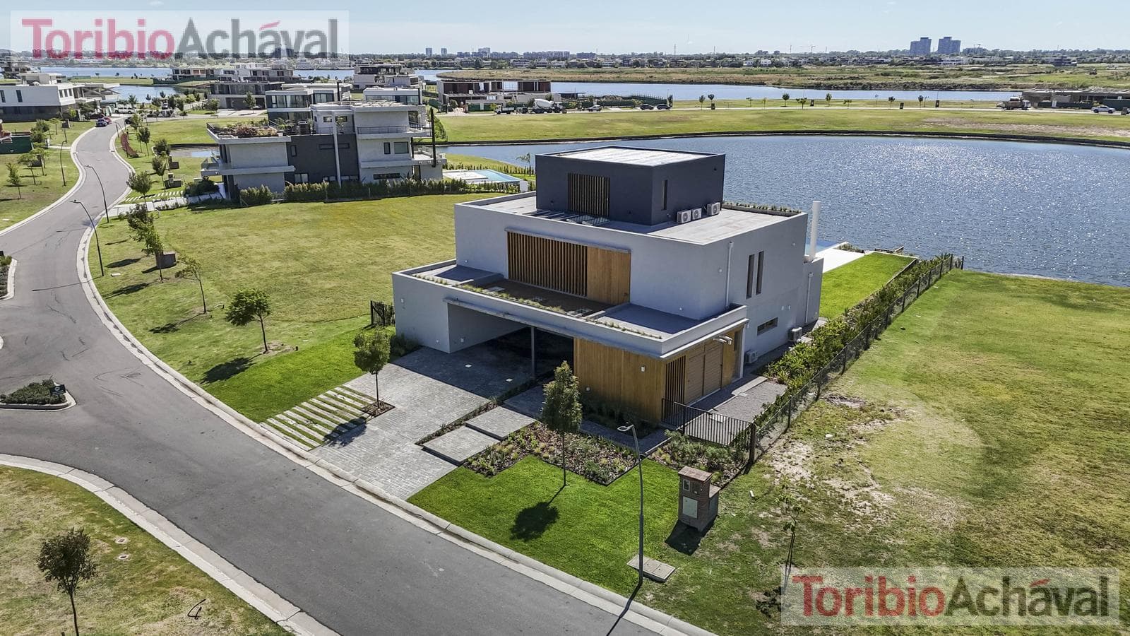 Brand-new, waterfront, premium home with 9 rooms for sale in Los Puentes, Nordelta