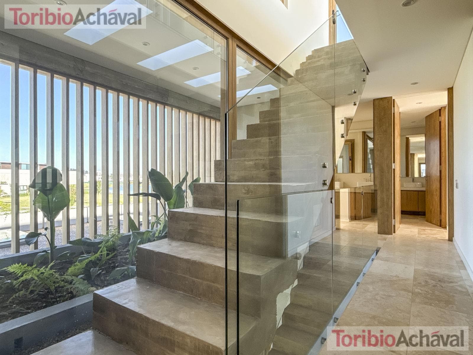 Brand-new, waterfront, premium home with 9 rooms for sale in Los Puentes, Nordelta