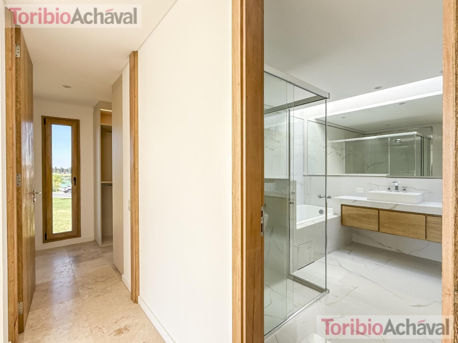 Brand-new, waterfront, premium home with 9 rooms for sale in Los Puentes, Nordelta