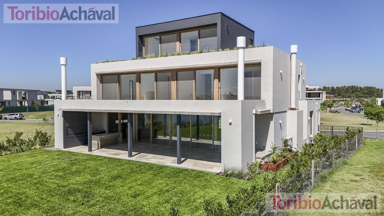 Brand-new, waterfront, premium home with 9 rooms for sale in Los Puentes, Nordelta