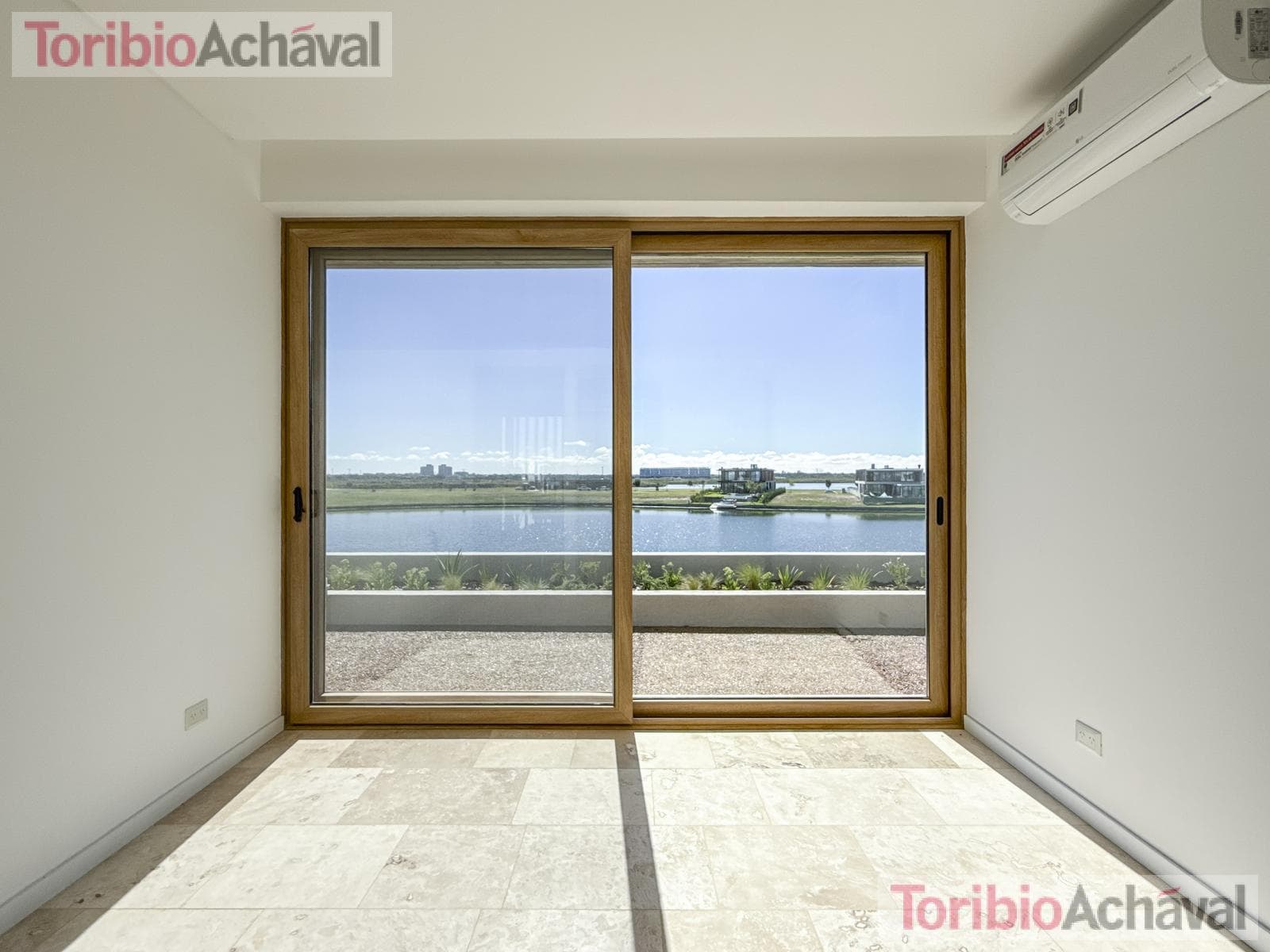 Brand-new, waterfront, premium home with 9 rooms for sale in Los Puentes, Nordelta