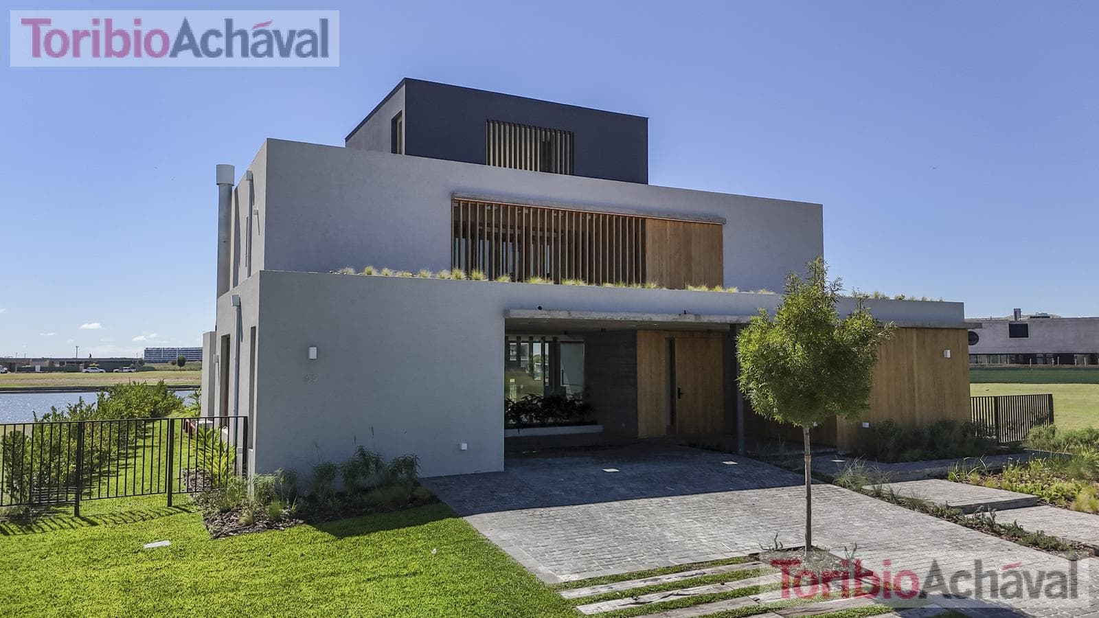 Brand-new, waterfront, premium home with 9 rooms for sale in Los Puentes, Nordelta