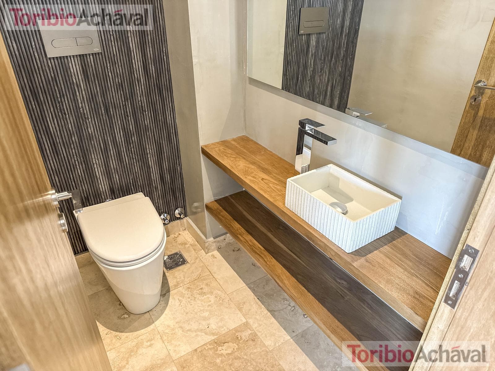 Brand-new, waterfront, premium home with 9 rooms for sale in Los Puentes, Nordelta