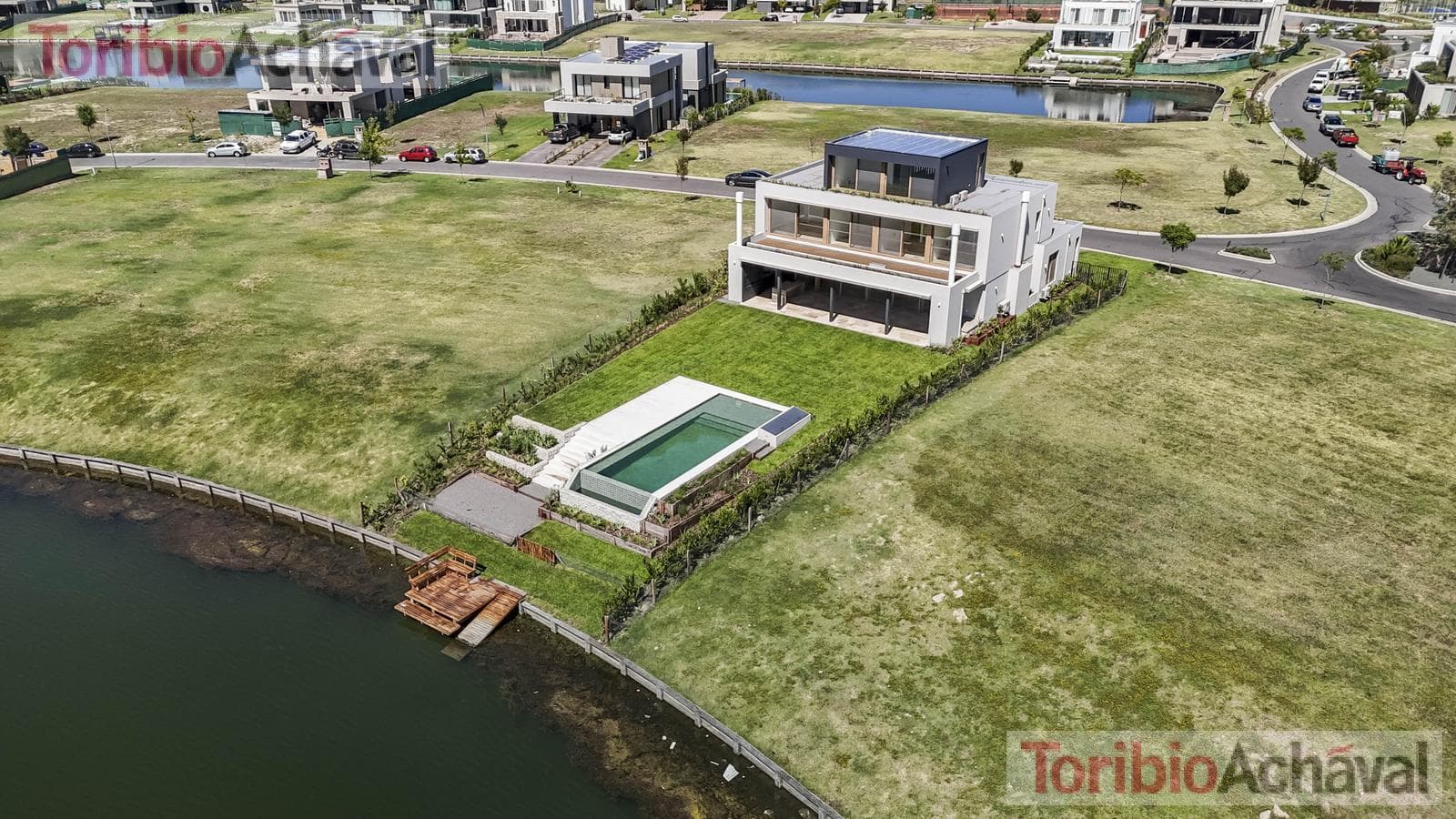 Brand-new, waterfront, premium home with 9 rooms for sale in Los Puentes, Nordelta