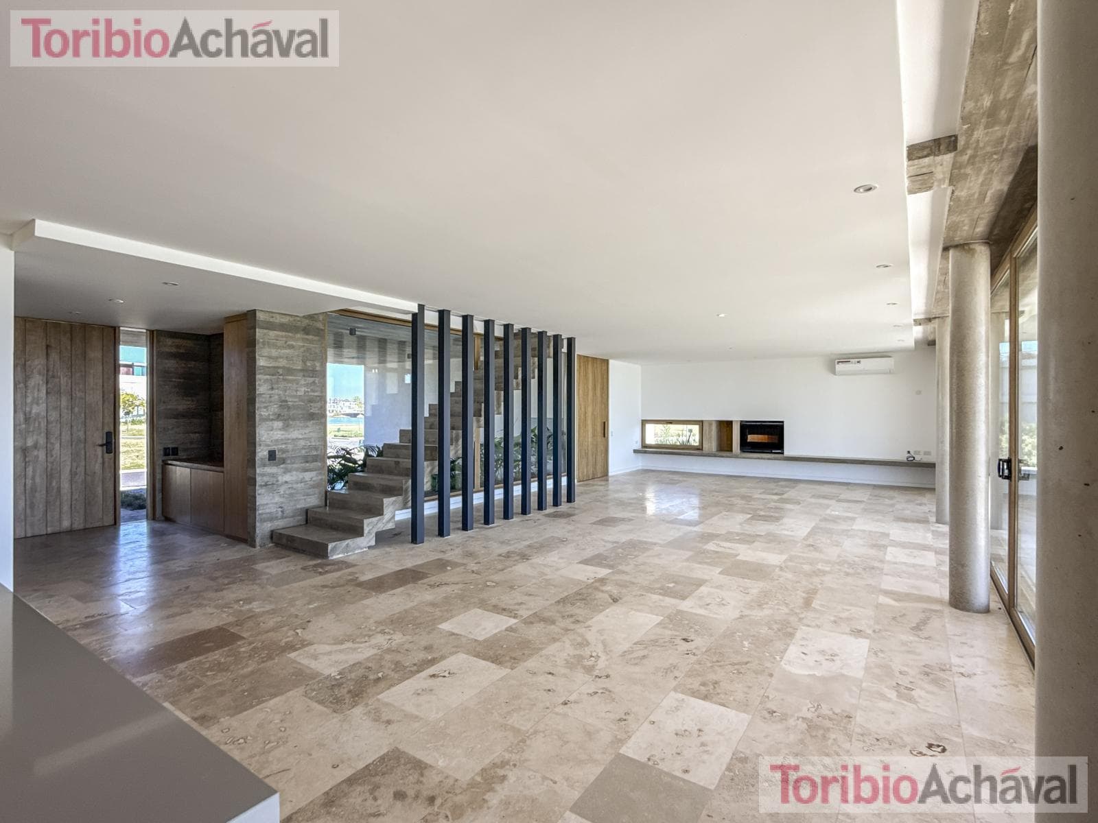 Brand-new, waterfront, premium home with 9 rooms for sale in Los Puentes, Nordelta