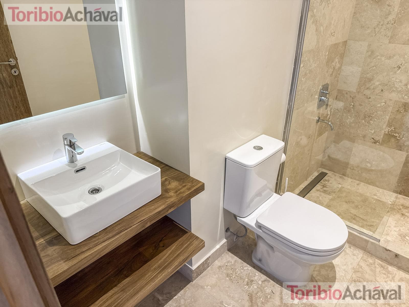 Brand-new, waterfront, premium home with 9 rooms for sale in Los Puentes, Nordelta