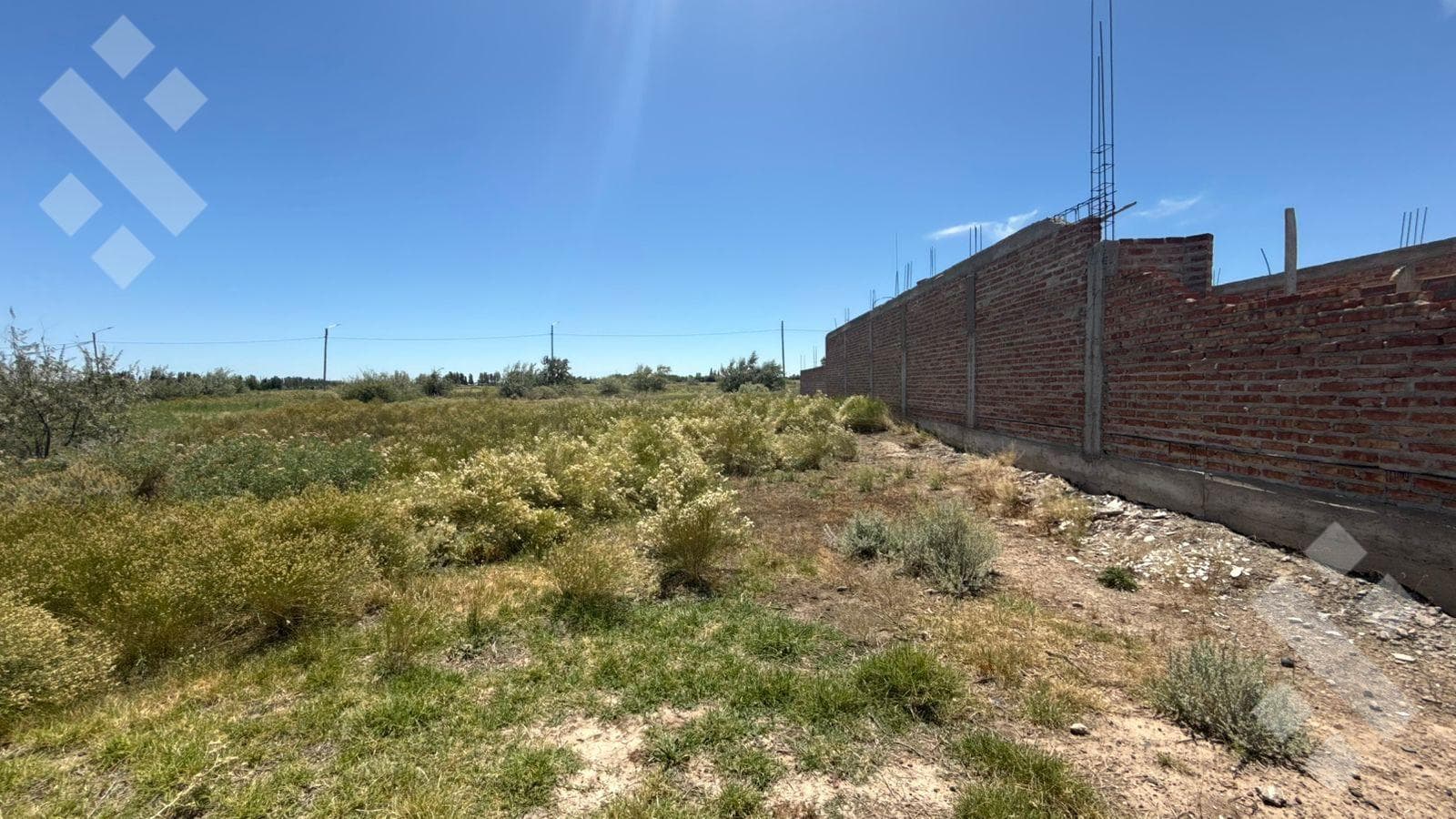 For Sale | 318 m² Lot | Distrito Vecinal Neighborhood | Cipolletti