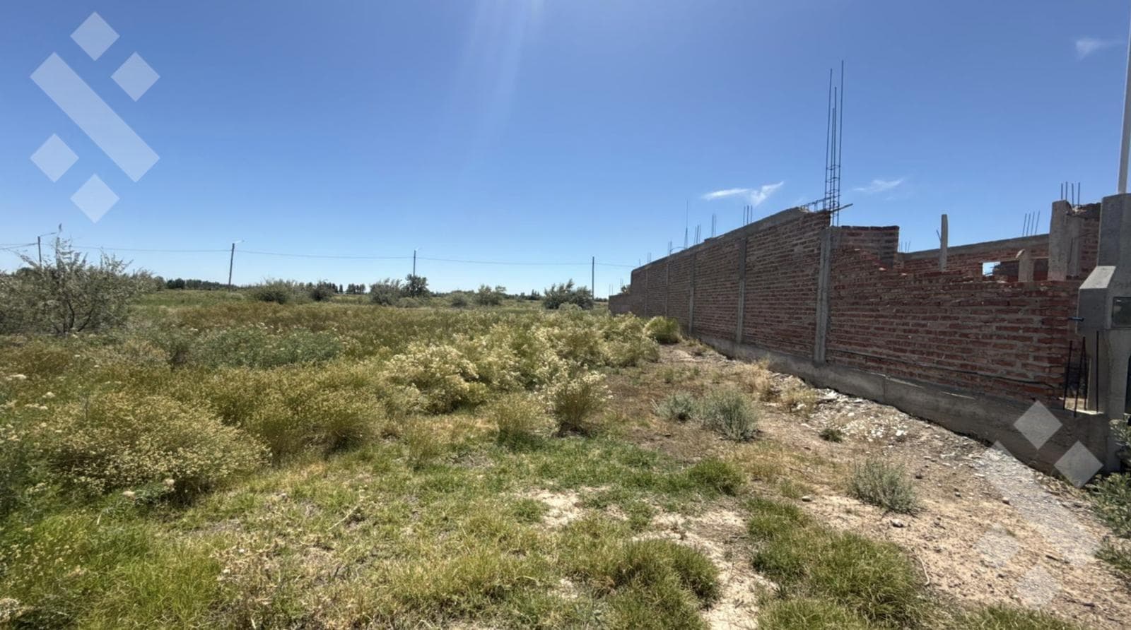 For Sale | 318 m² Lot | Distrito Vecinal Neighborhood | Cipolletti
