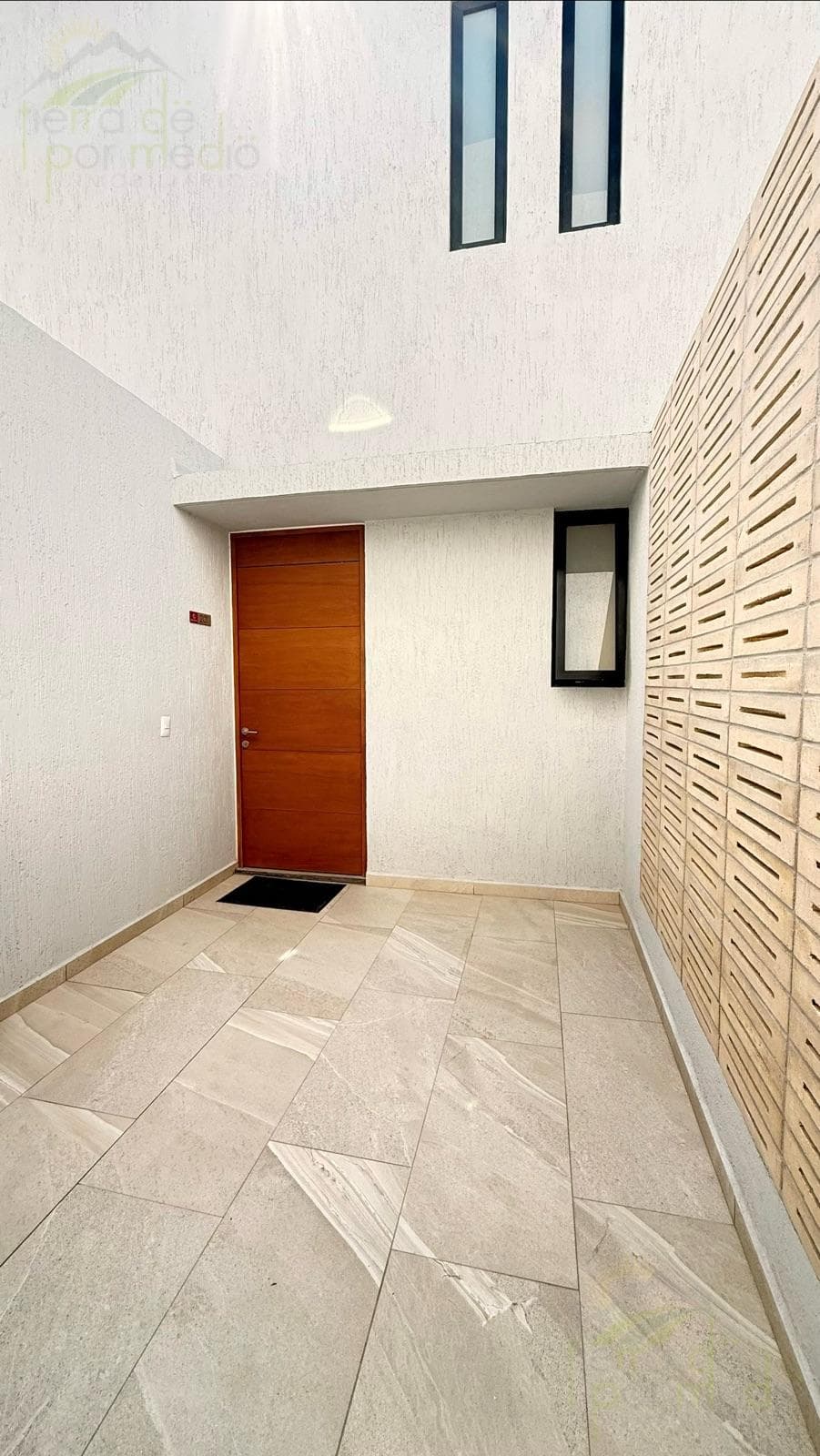House / Townhouse, 3-Bedroom Option in Nuevo Refugio, Querétaro