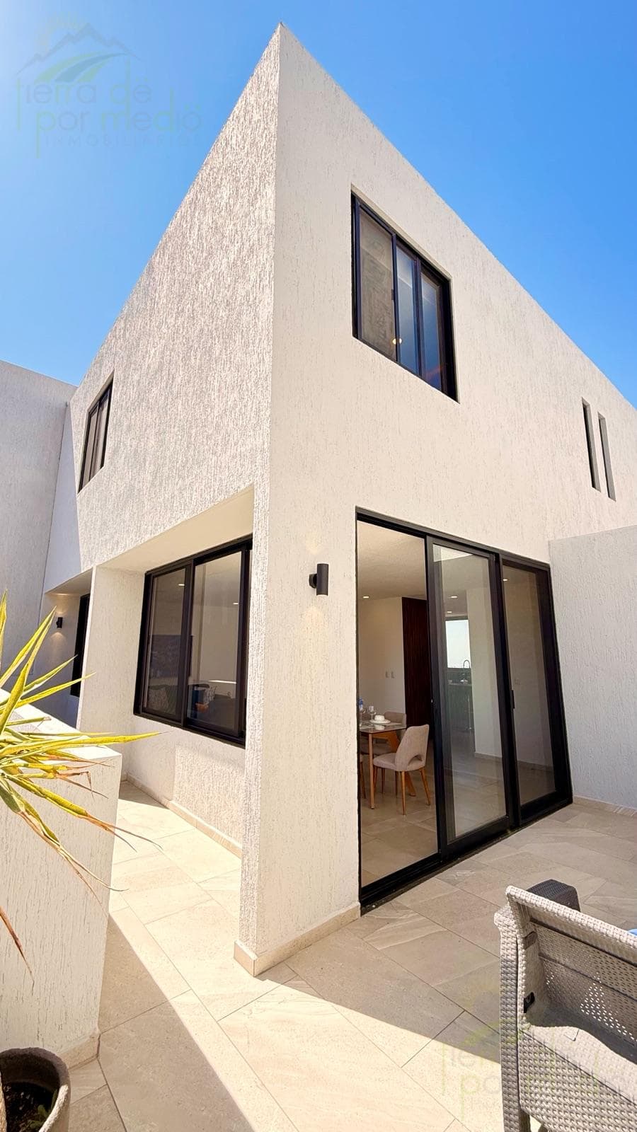 House / Townhouse, 3-Bedroom Option in Nuevo Refugio, Querétaro