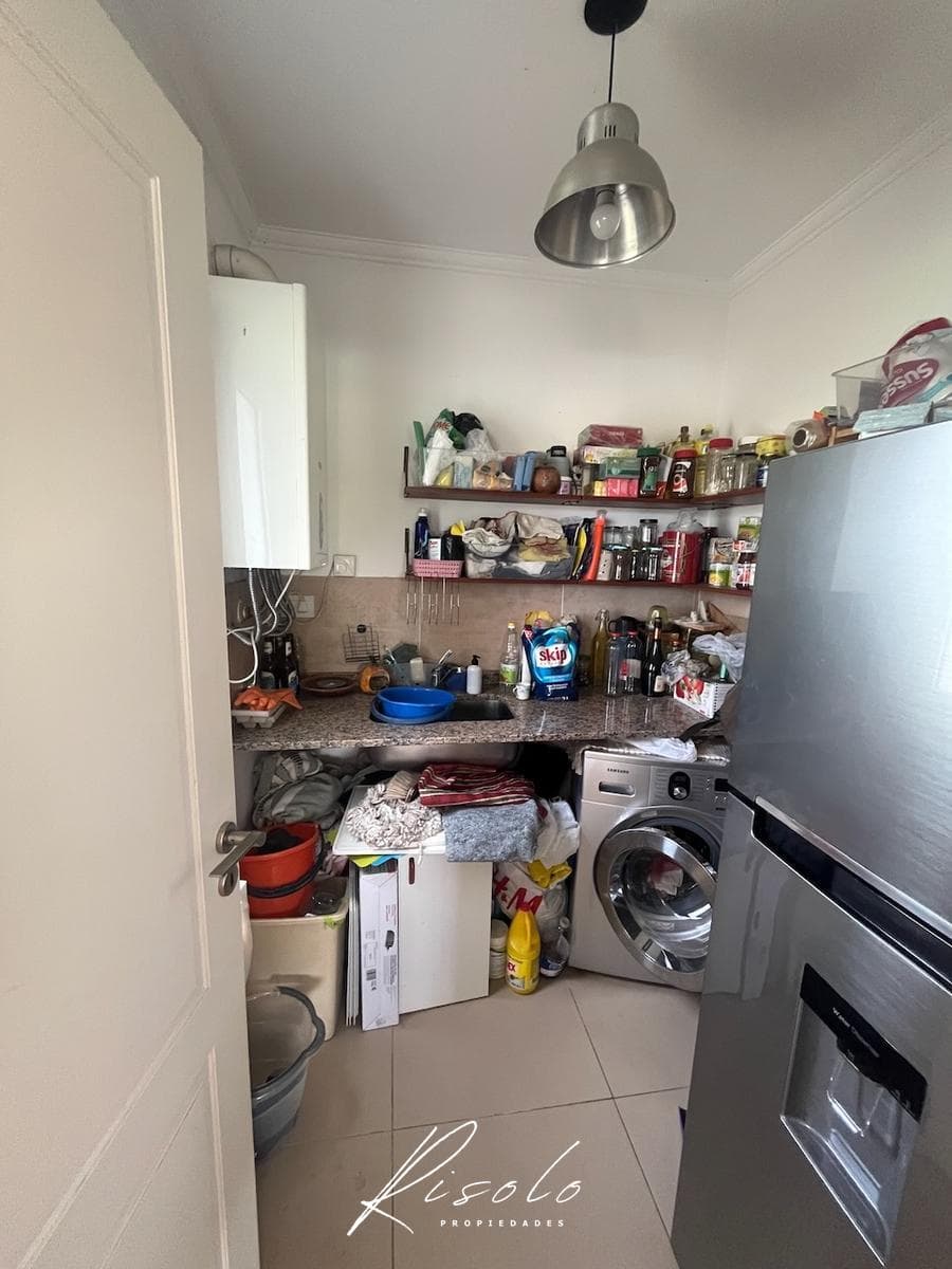 House for Sale: 3 bedrooms, North-facing lot, separate kitchen. Gated Community, Escobar