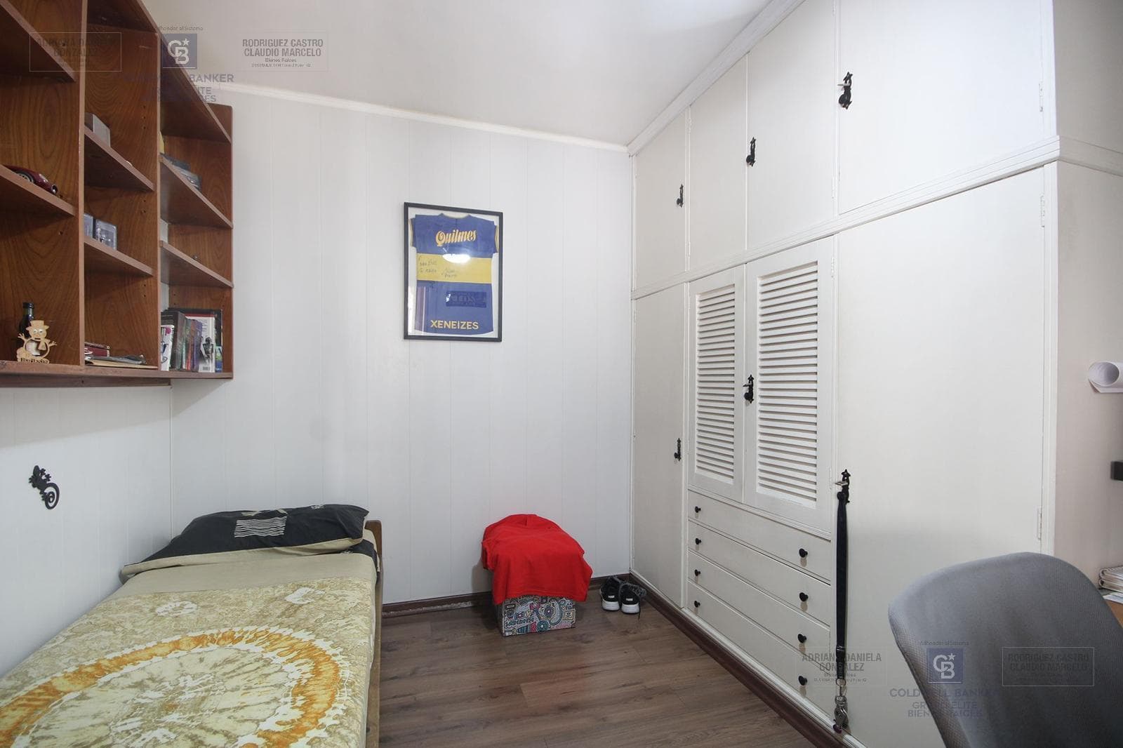 4-room house for sale in the Parque Avellaneda area.