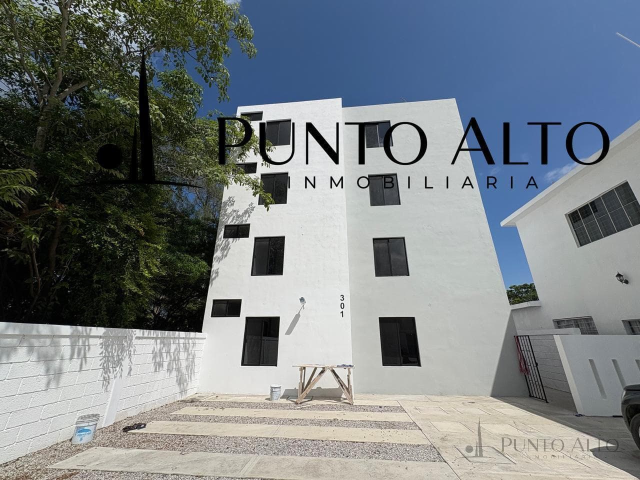 APARTMENT FOR SALE ON THE GROUND FLOOR, VERY CLOSE TO THE BEACH AND THE MADERO REFINERY.