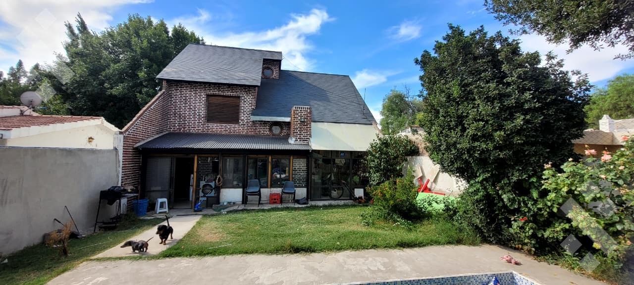 3-bedroom house for sale. Jardines del Rey. Neuquén City