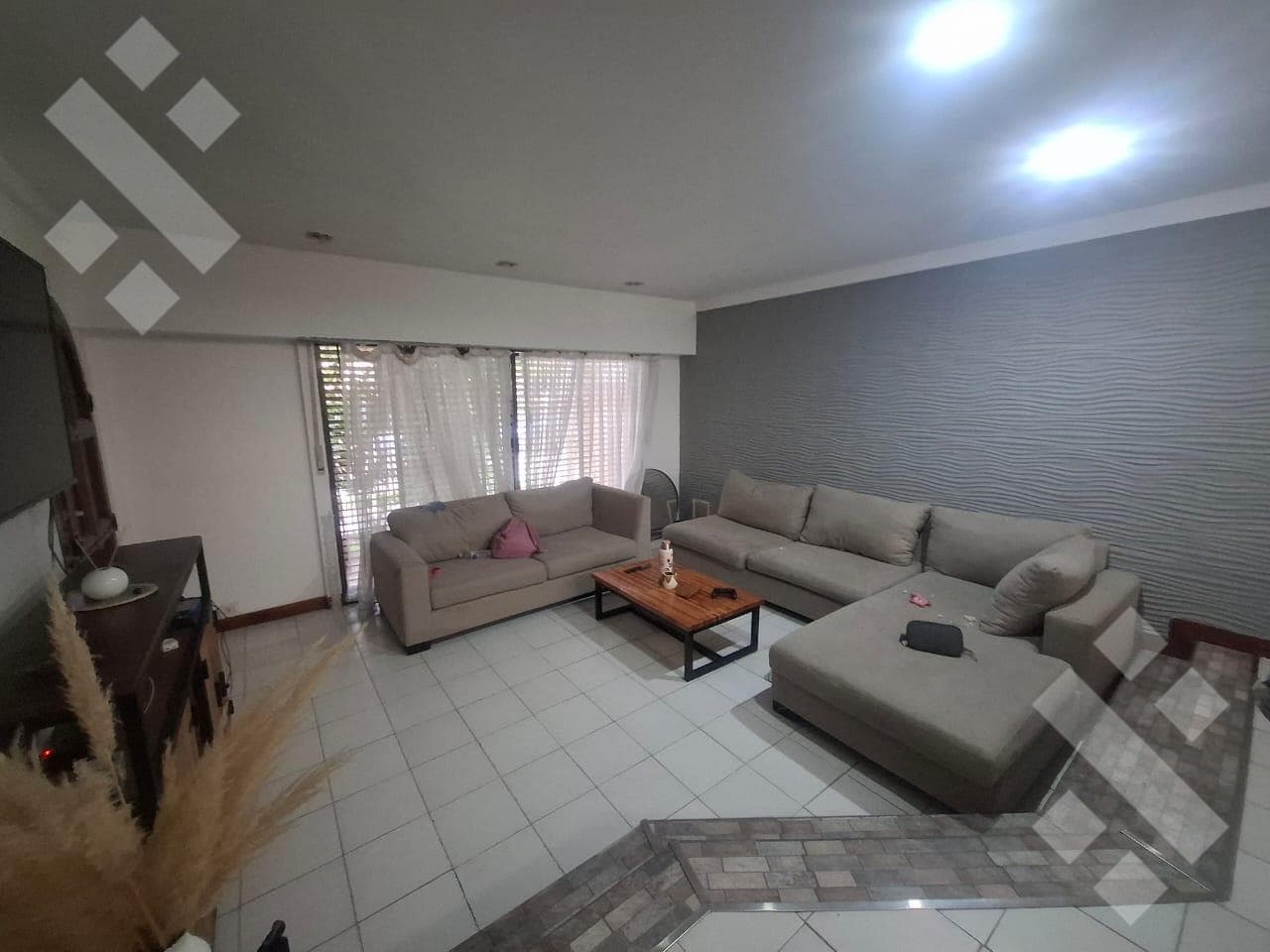 3-bedroom house for sale. Jardines del Rey. Neuquén City