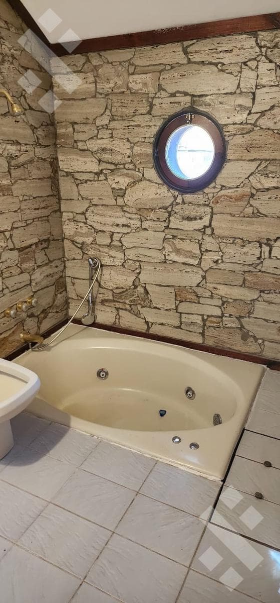 3-bedroom house for sale. Jardines del Rey. Neuquén City