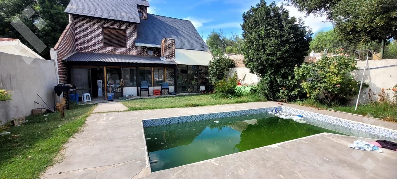 3-bedroom house for sale. Jardines del Rey. Neuquén City