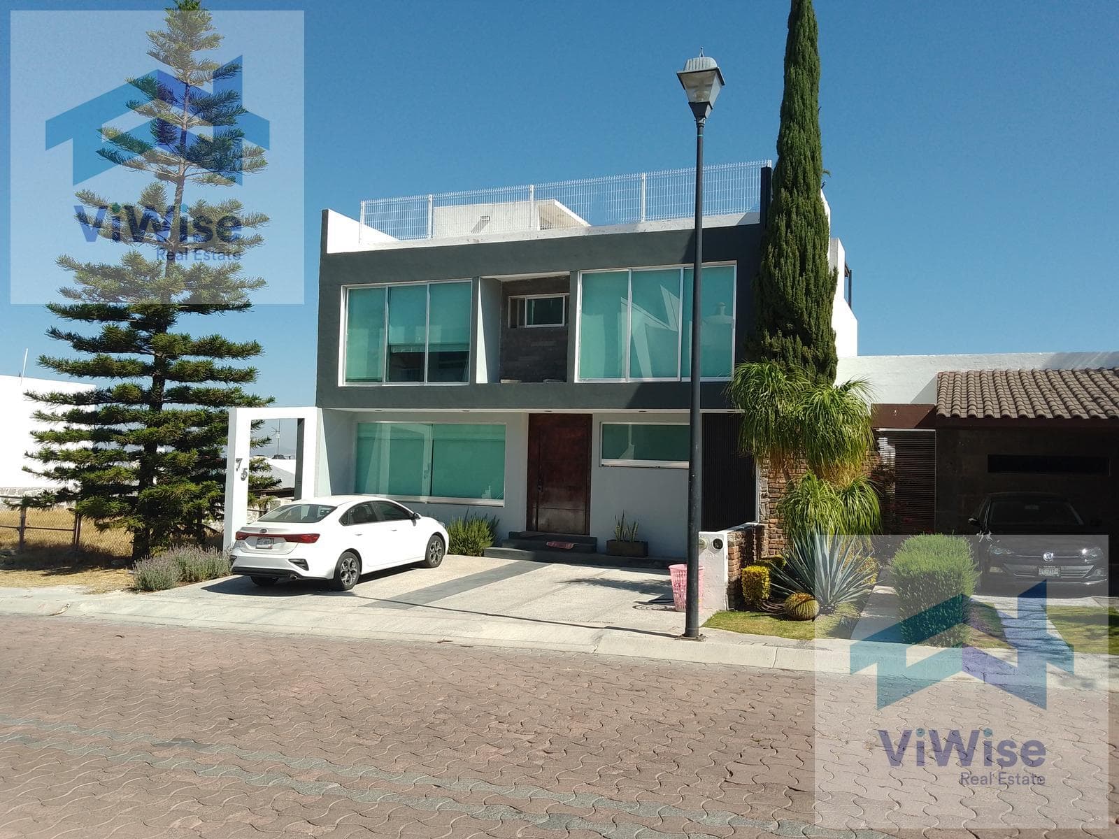 House for Sale with a Beautiful View | Cozy Home | House in the Cumbres del Cimatario Subdivision