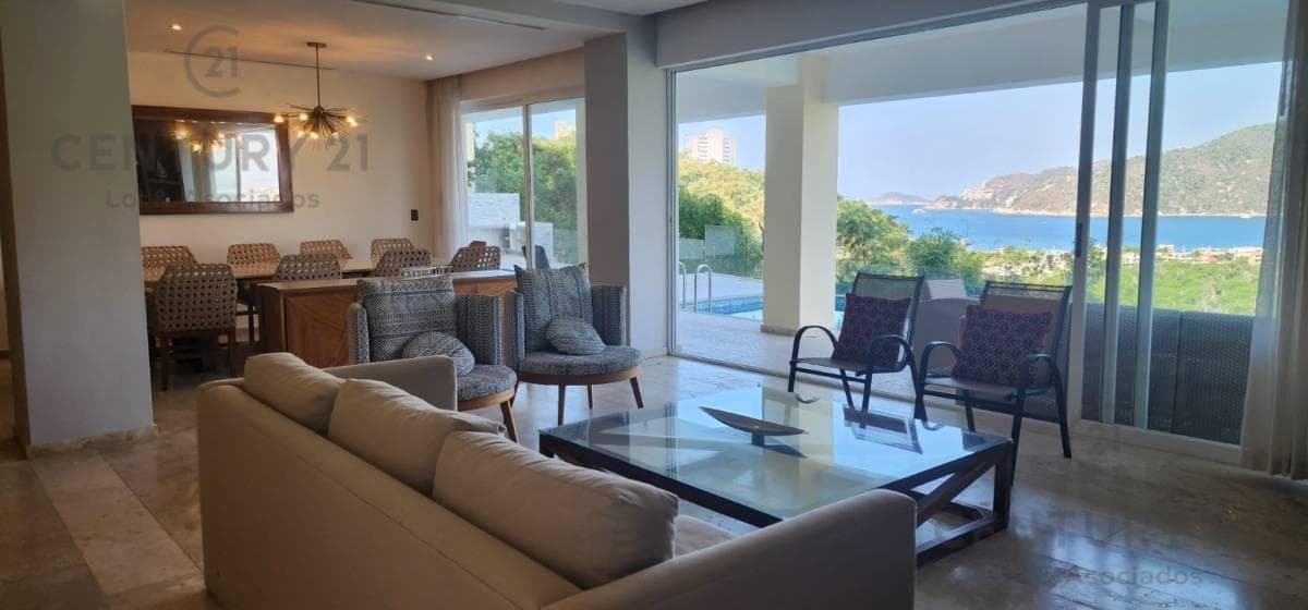 Apartment in the Puerto Marqués Subdivision