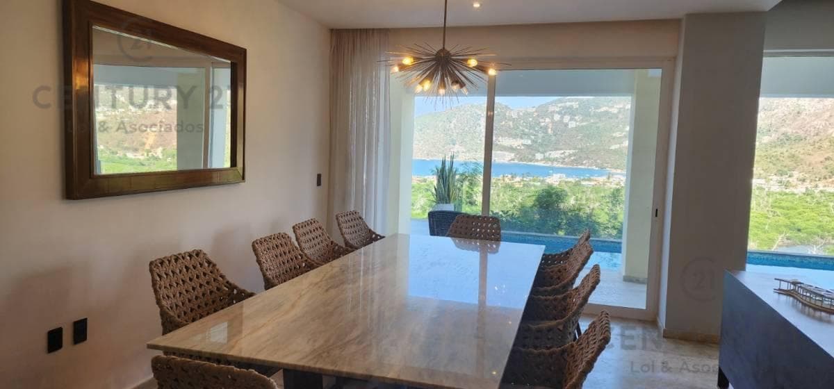 Apartment in the Puerto Marqués Subdivision
