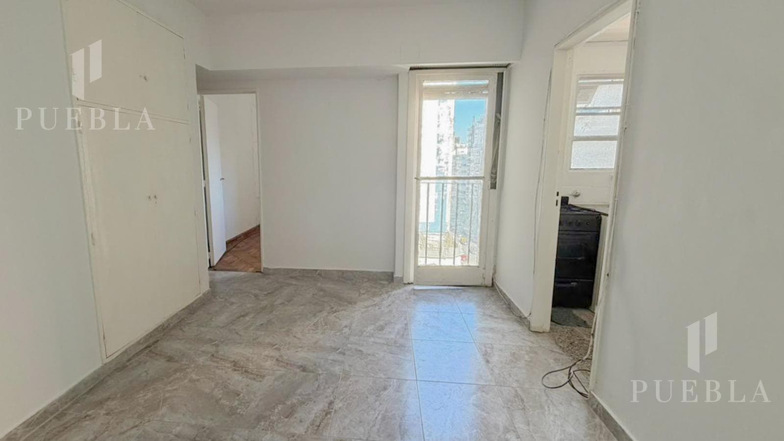 2-Room Apartment for Sale in Monserrat - Financing Available