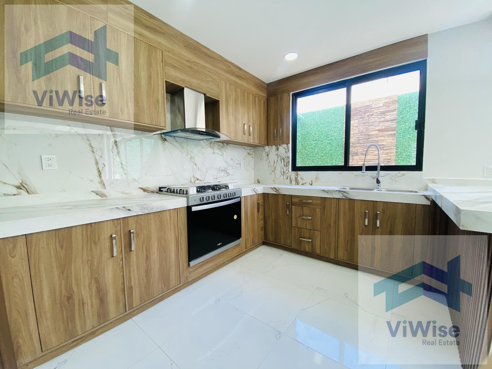New Home for Sale, El Mirador