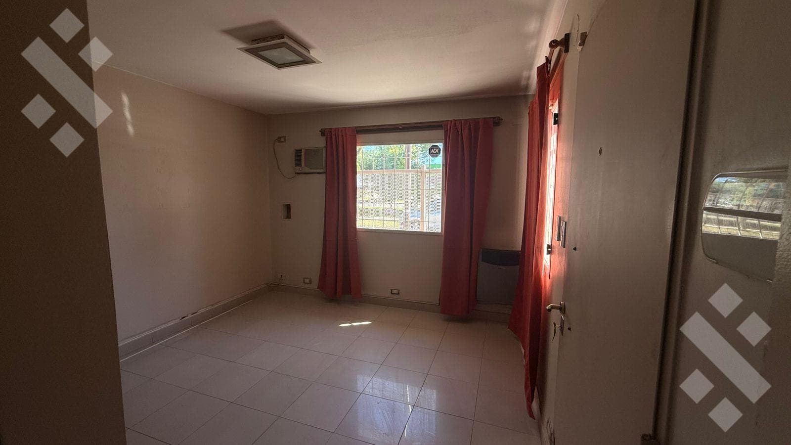 For Rent | 5-Bedroom House | La Sirena Neighborhood | Neuquén