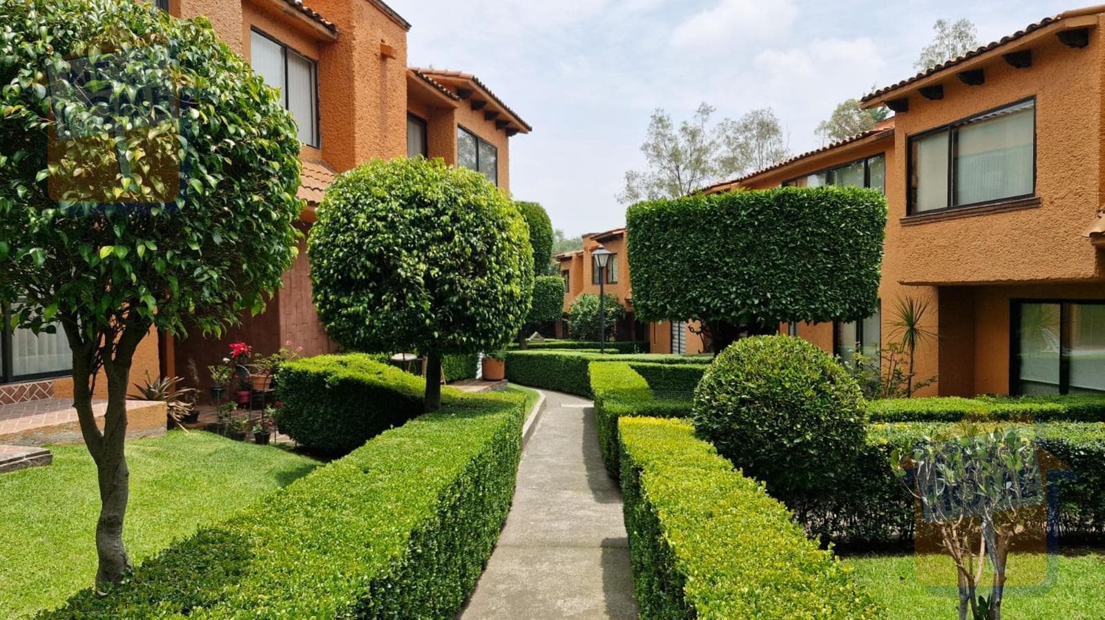CONDOMINIUM FOR SALE IN LOMAS DE VISTA HERMOSA