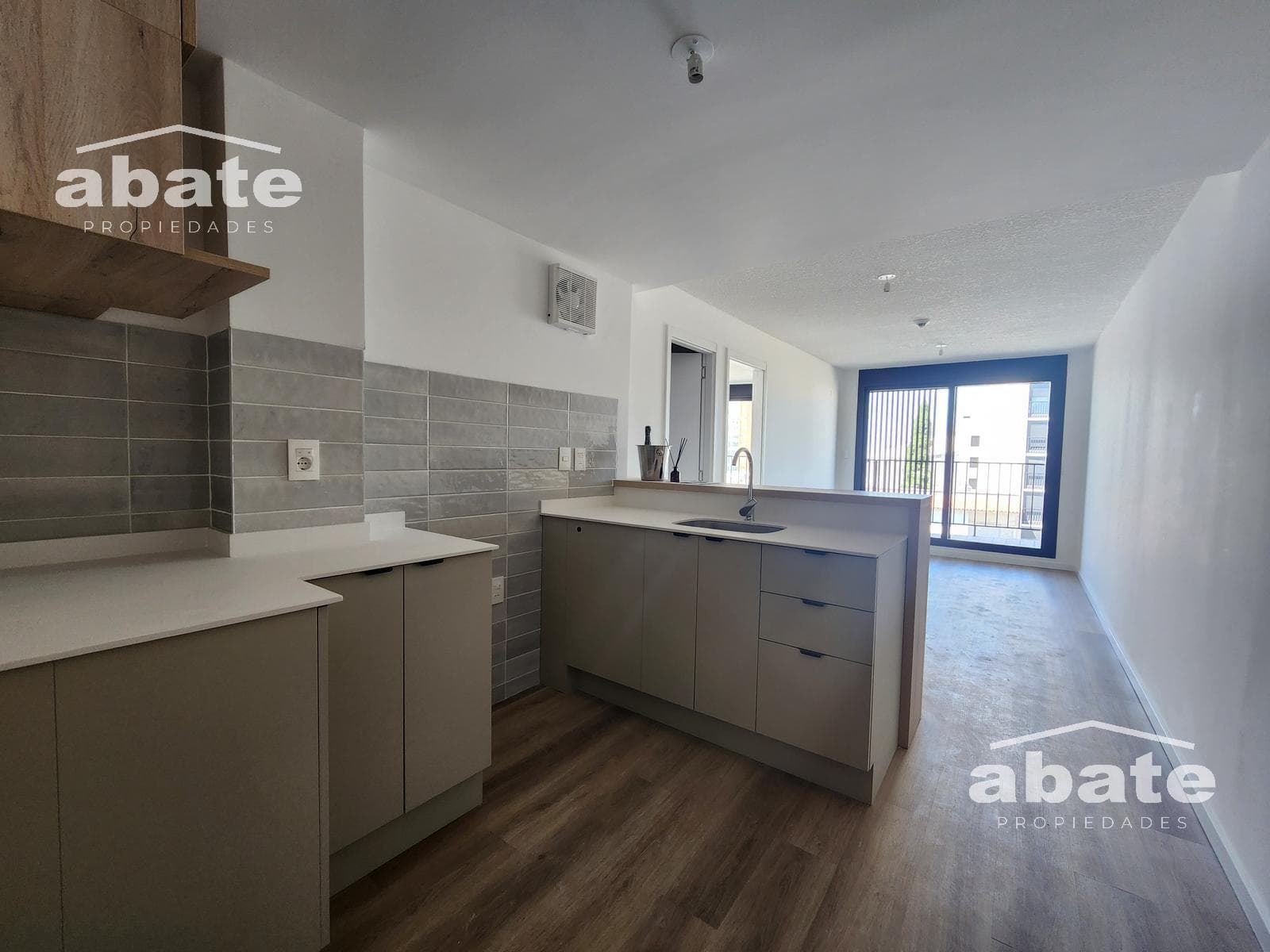 Venta Apartamento 1 dormitorio al frente en La Blanqueada