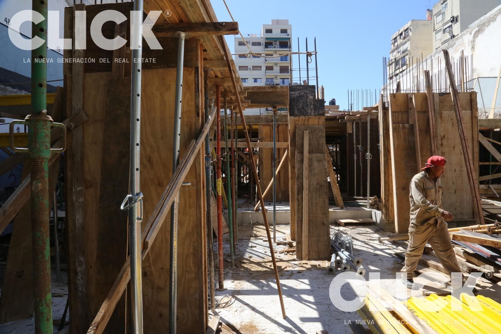 For Sale - 5-room house-style apartment with a garden - Colegiales