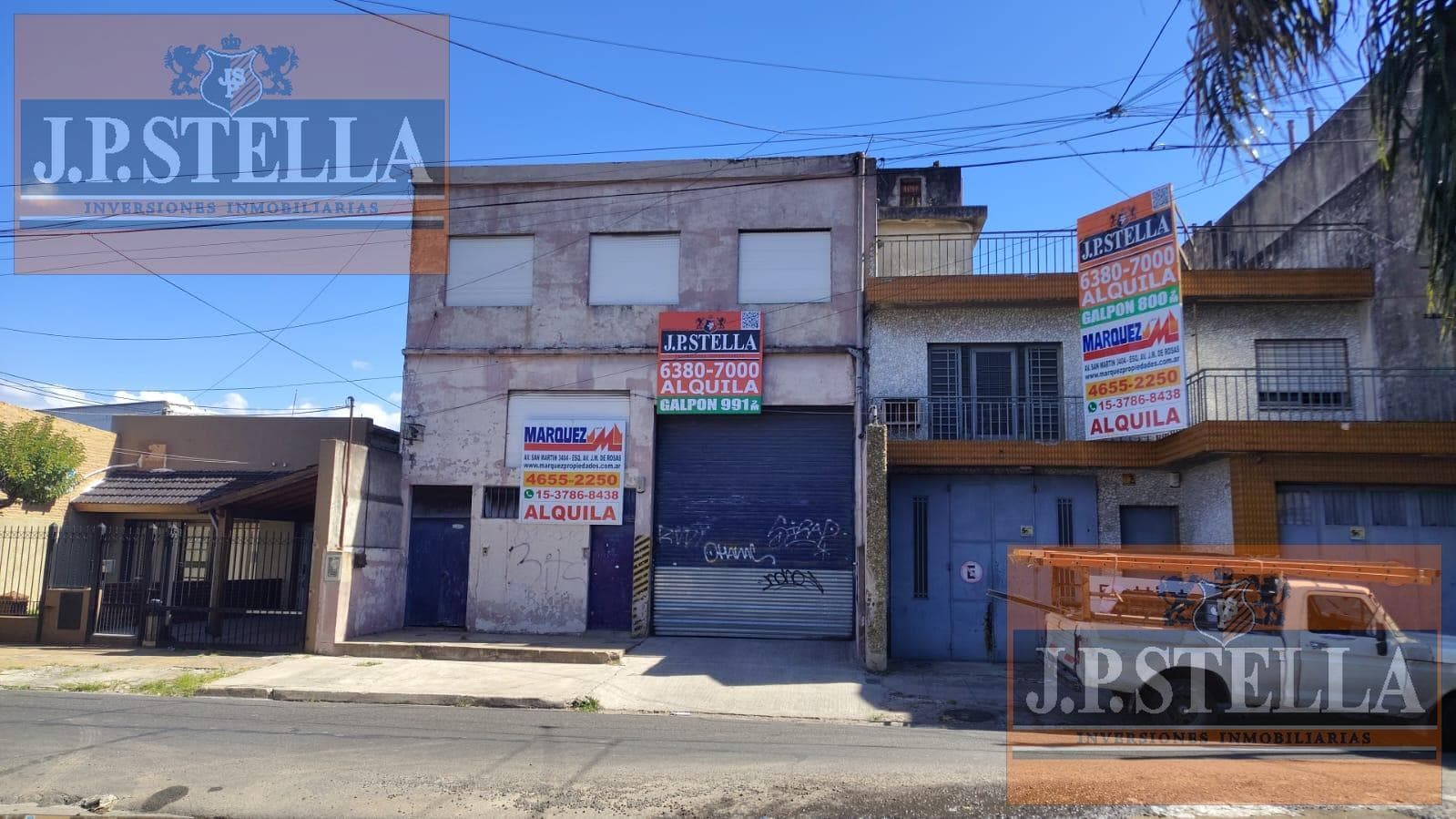 991 m² slab warehouse on 2 floors - Forklift - Offices, restrooms, and locker rooms - Lomas Del Mirador