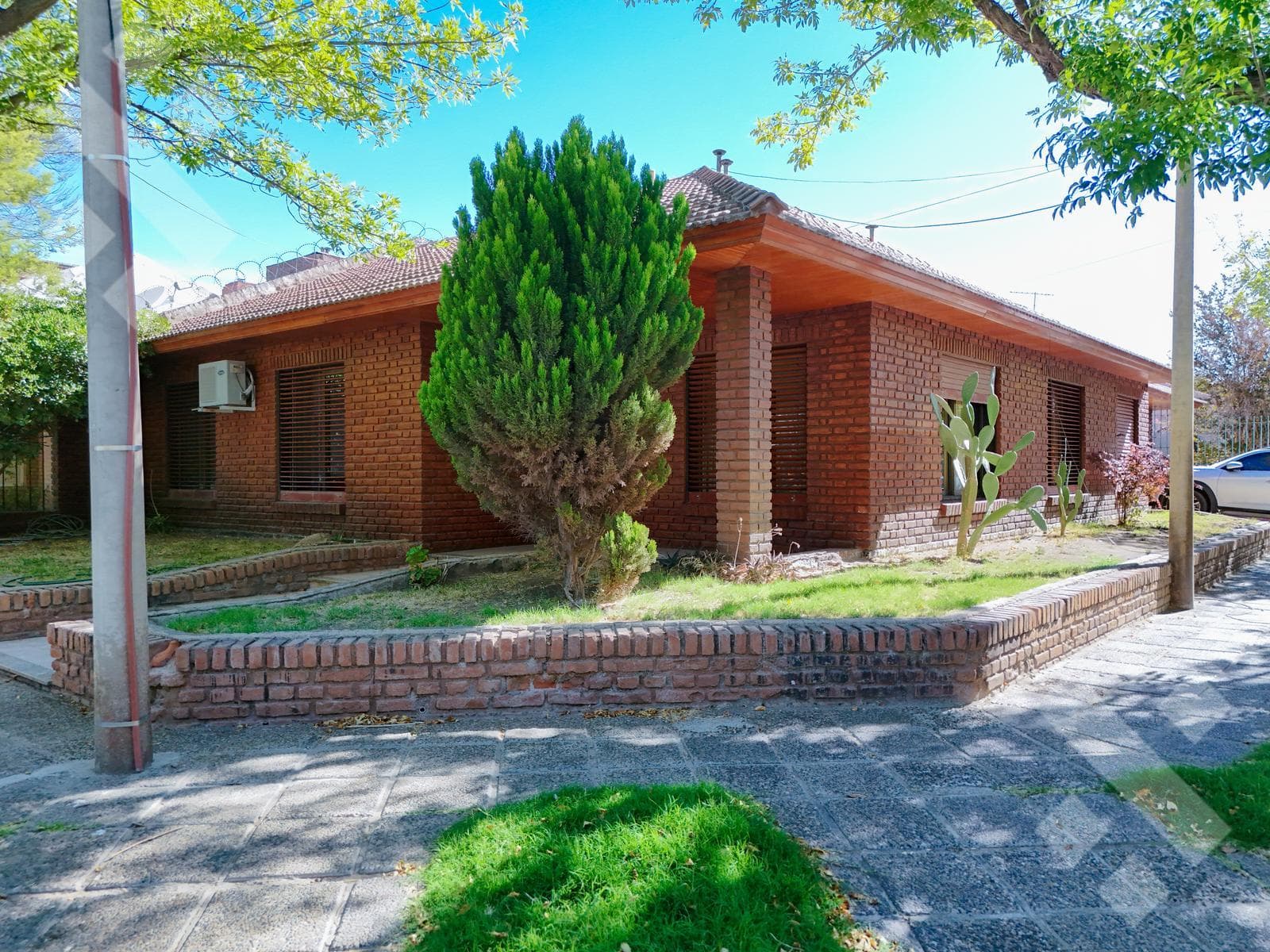House in Cipolletti