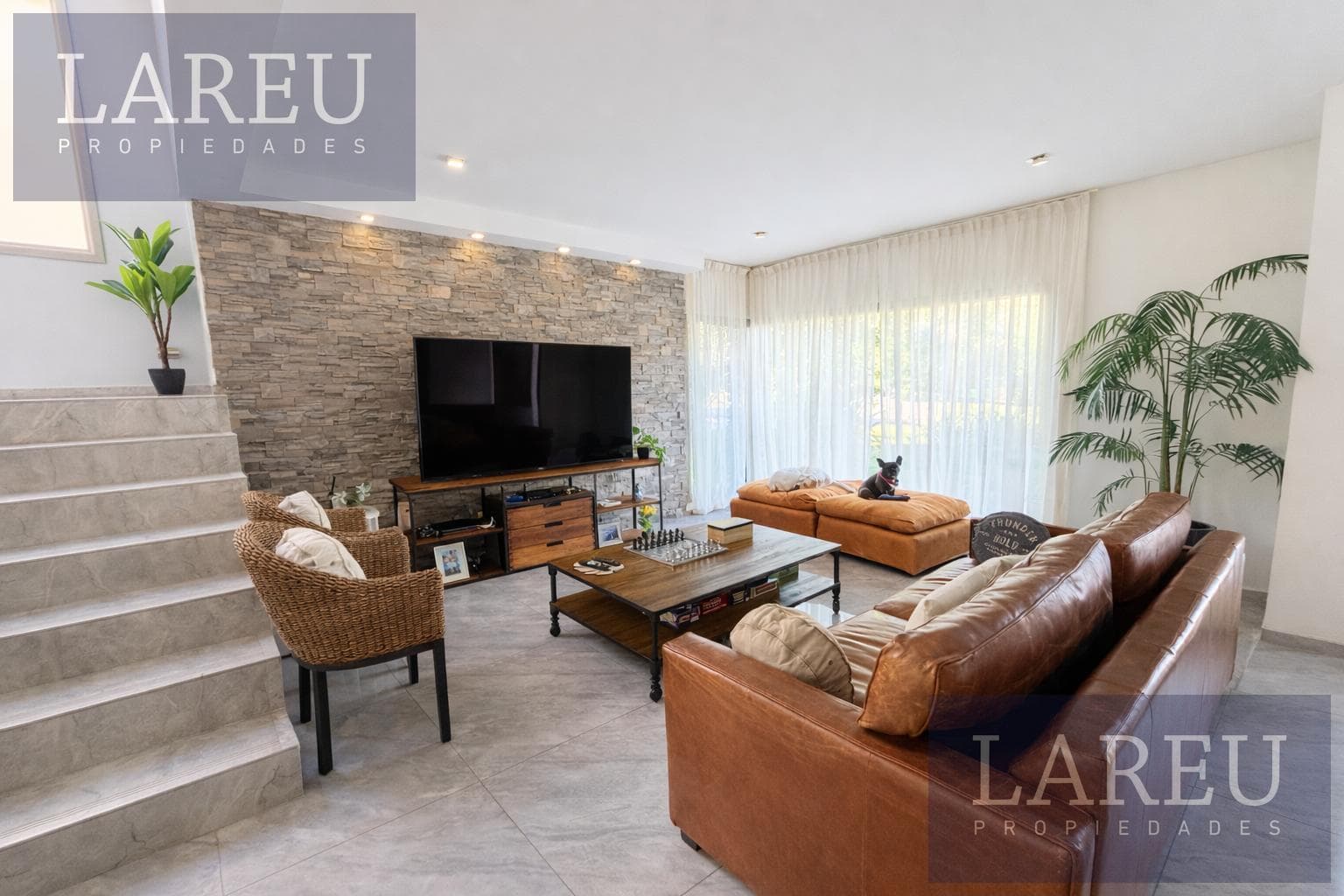 House for Sale in La Lomada