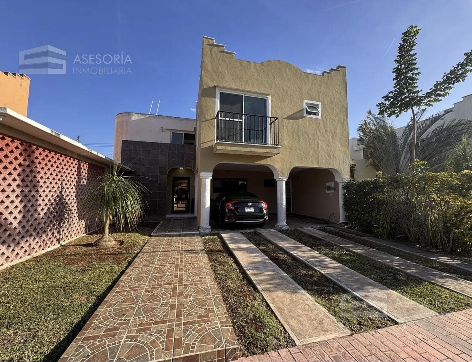 House for Sale in a Gated Community in Cholul