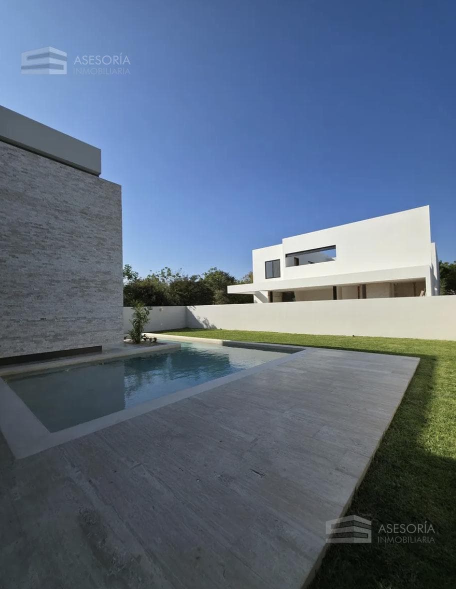 House for Sale at the Yucatán Country Club
