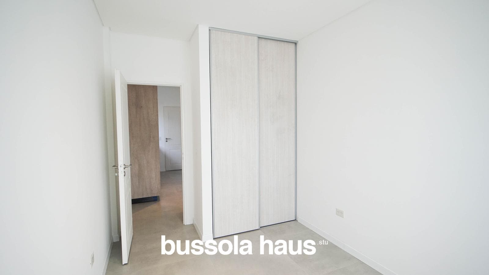6-room house for sale with a pool in Riberas Puertos Escobar