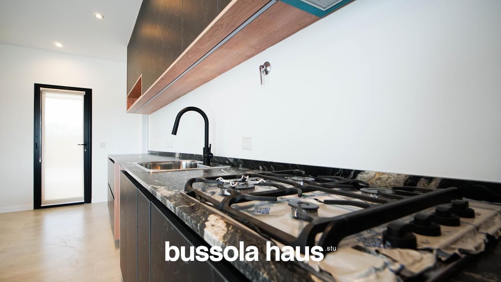 6-room house for sale with a pool in Riberas Puertos Escobar