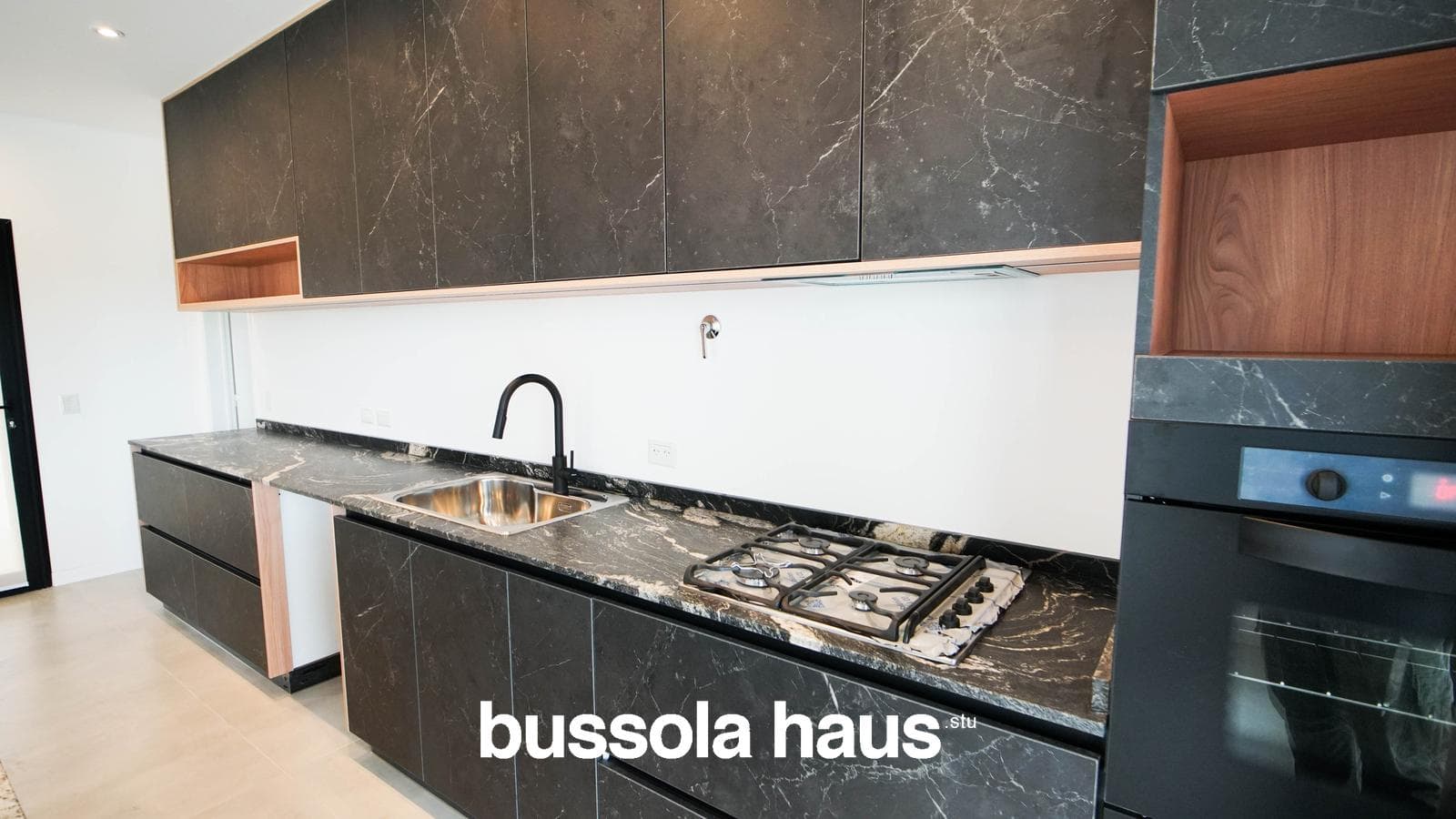 6-room house for sale with a pool in Riberas Puertos Escobar