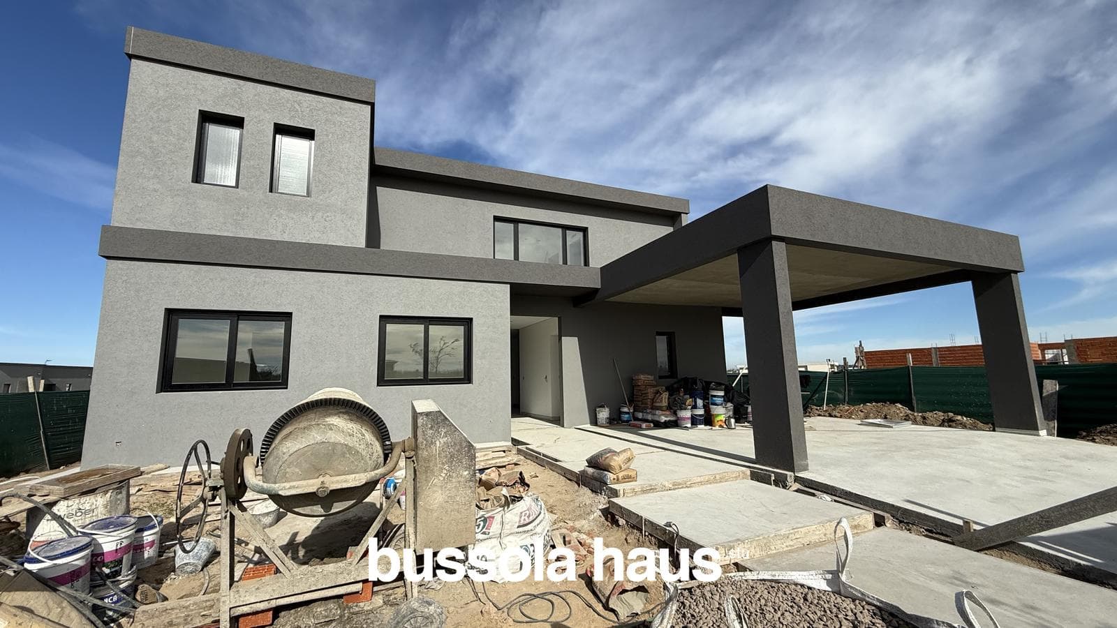 5-room house for sale with a pool in Amarras Puertos Escobar