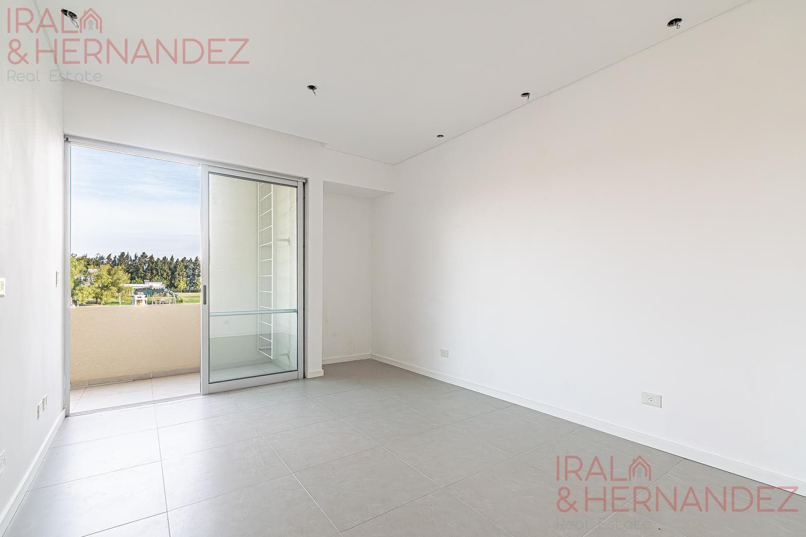 Brand-new house on the river | 5 suites | pool and barbecue | Barrio Náutico San Juan, Tigre
