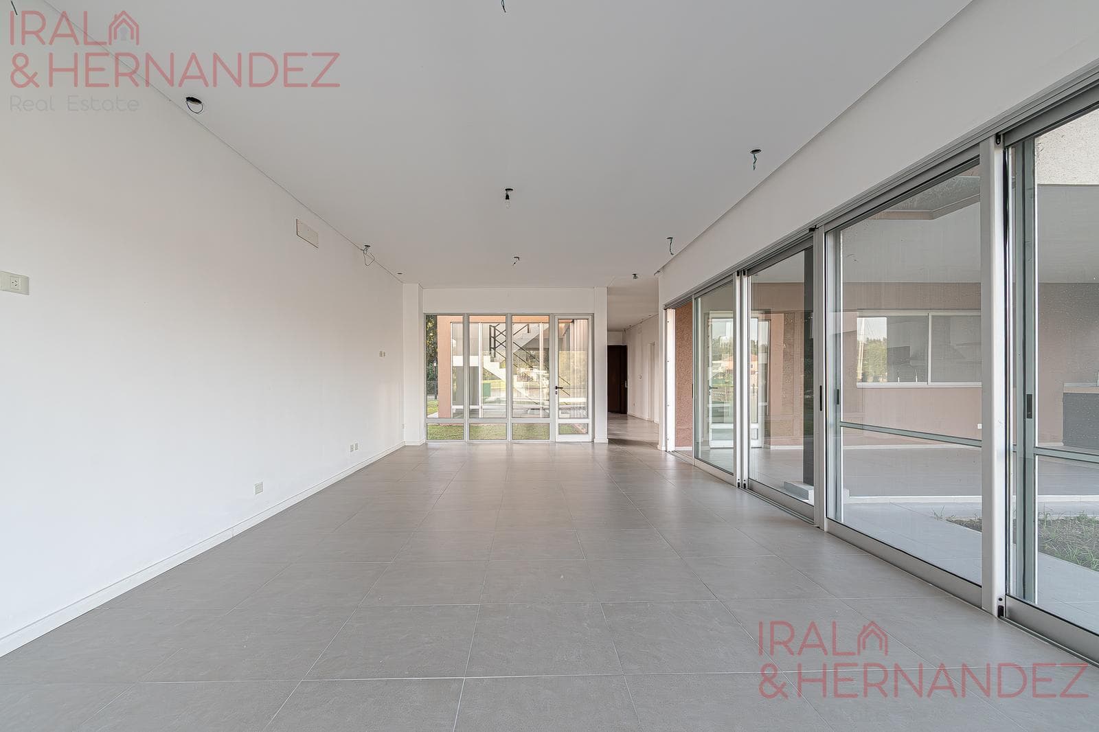 Brand-new house on the river | 5 suites | pool and barbecue | Barrio Náutico San Juan, Tigre