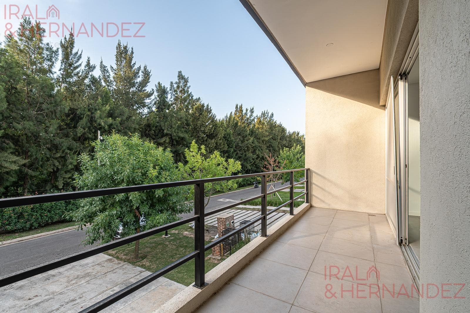 Brand-new house on the river | 5 suites | pool and barbecue | Barrio Náutico San Juan, Tigre