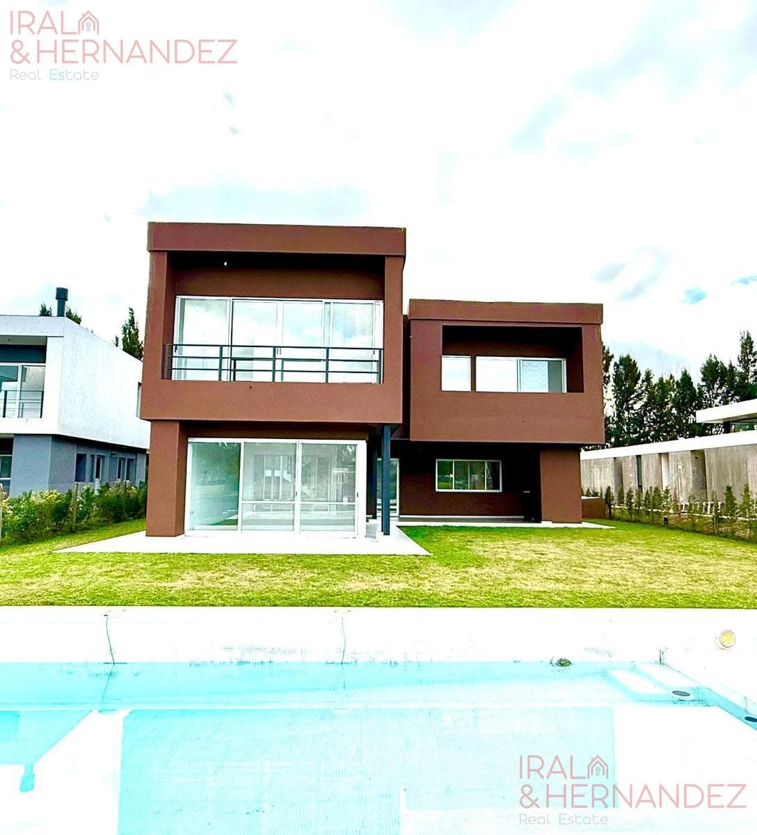 Brand-new house on the river | 5 suites | pool and barbecue | Barrio Náutico San Juan, Tigre